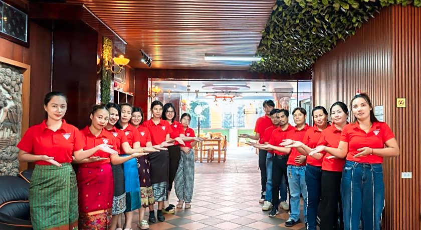 Ruby Riverside Hotel & Hostel