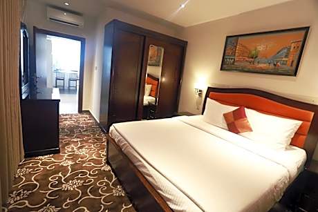 Royal Suite with Balcony