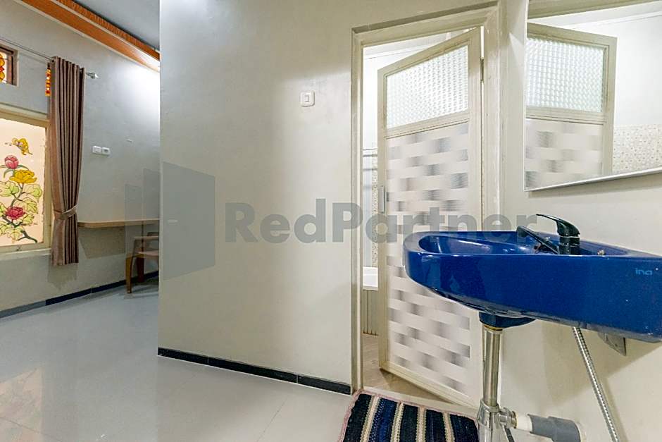 Rifal Inn Mitra RedDoorz