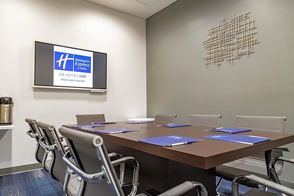 Holiday Inn Express And Suites Ensenada Centro By IHG