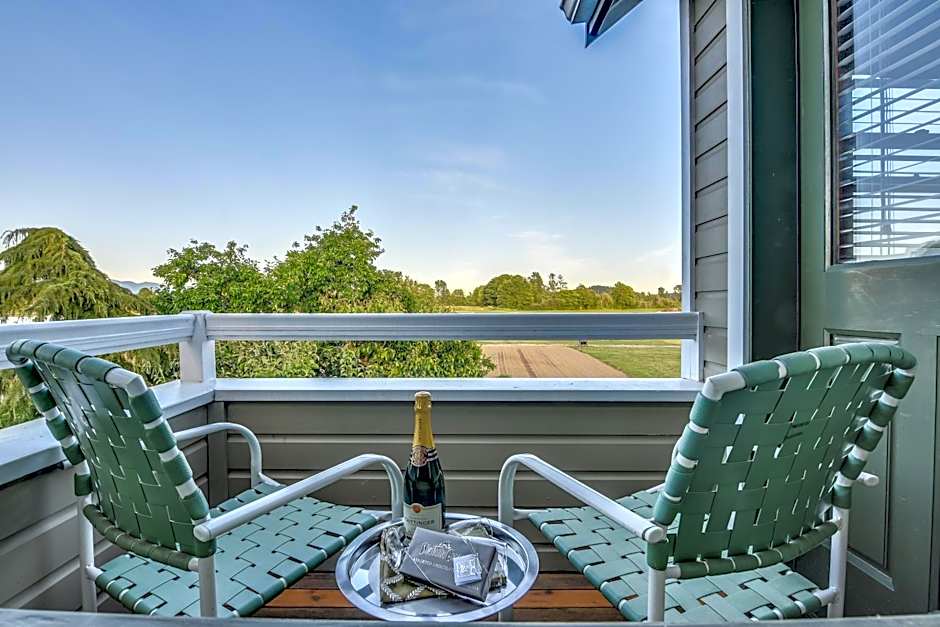 Wild Iris Inn