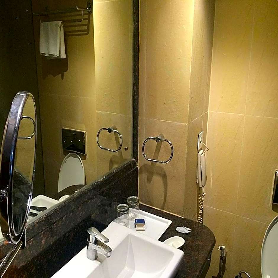 Golden Tulip Chandigarh - Panchkula