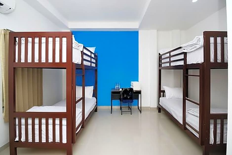 RedDoorz Plus Syariah at Polamas Andalas