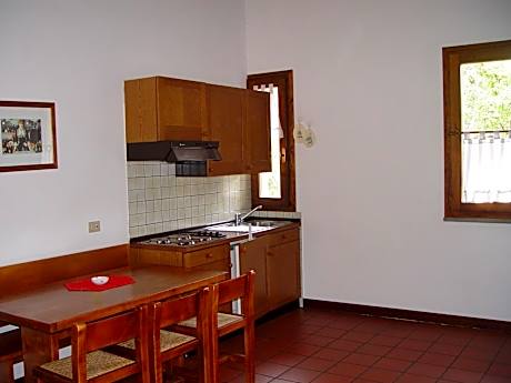One-Bedroom Apartment with Balcony