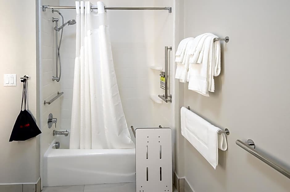 Holiday Inn Express And Suites Taylor By IHG