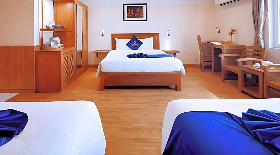 Sandals Hoang Yen Hotel