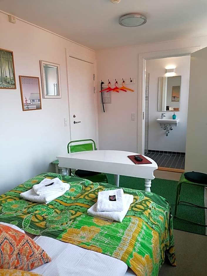 Femmasteren Hotel & Hostel