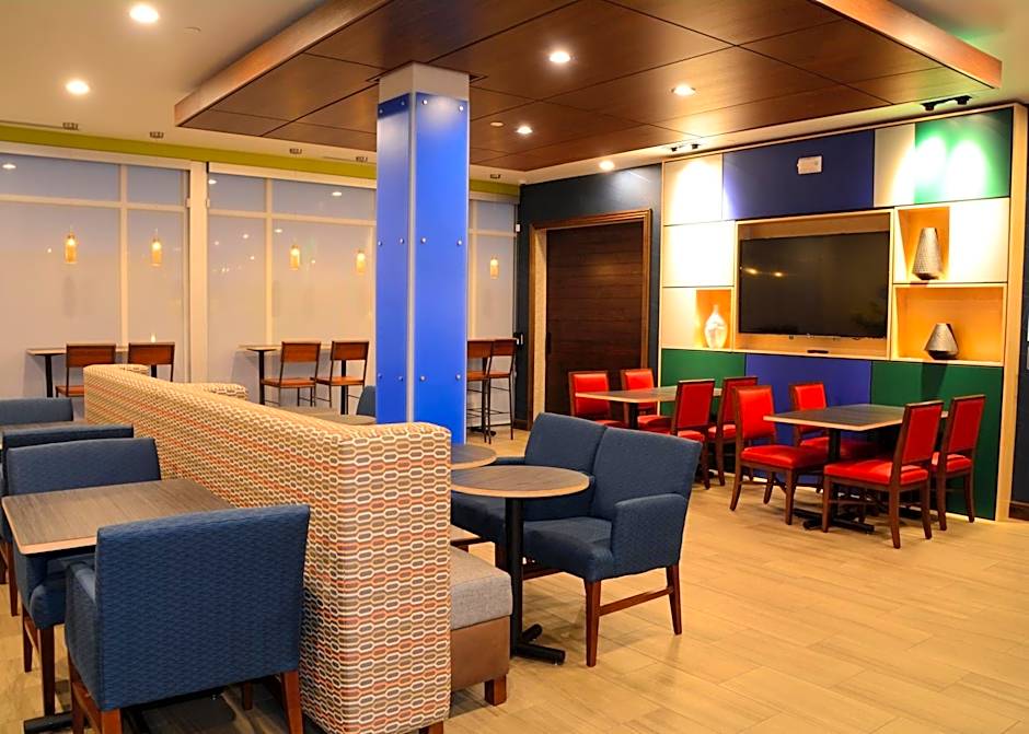 Holiday Inn Express & Suites Pittsburgh - Monroeville By IHG