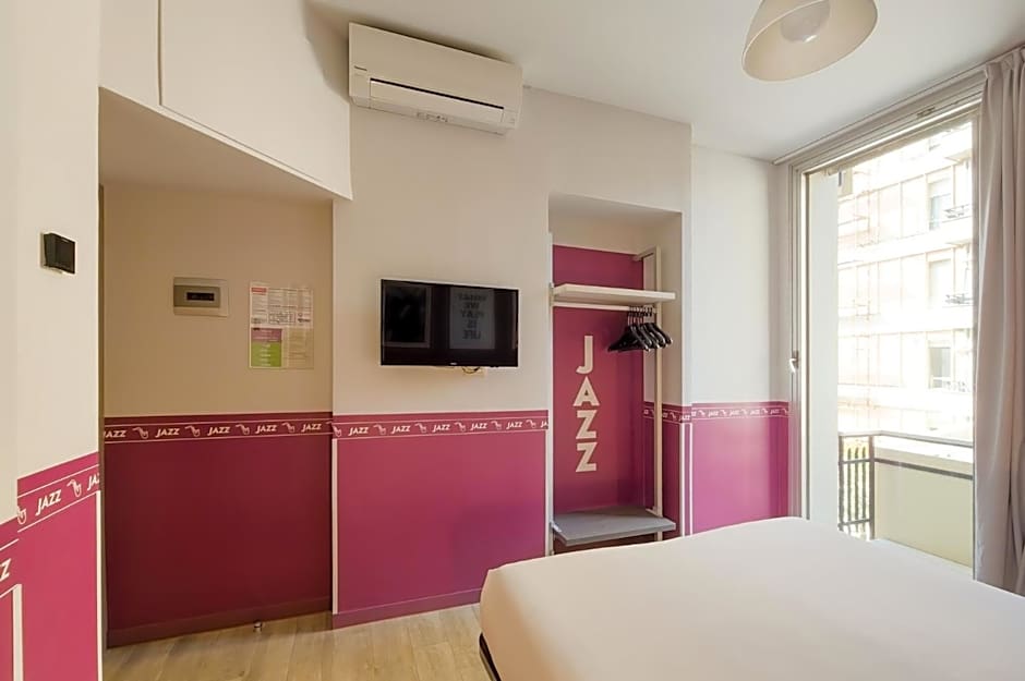 Hotel Nologo