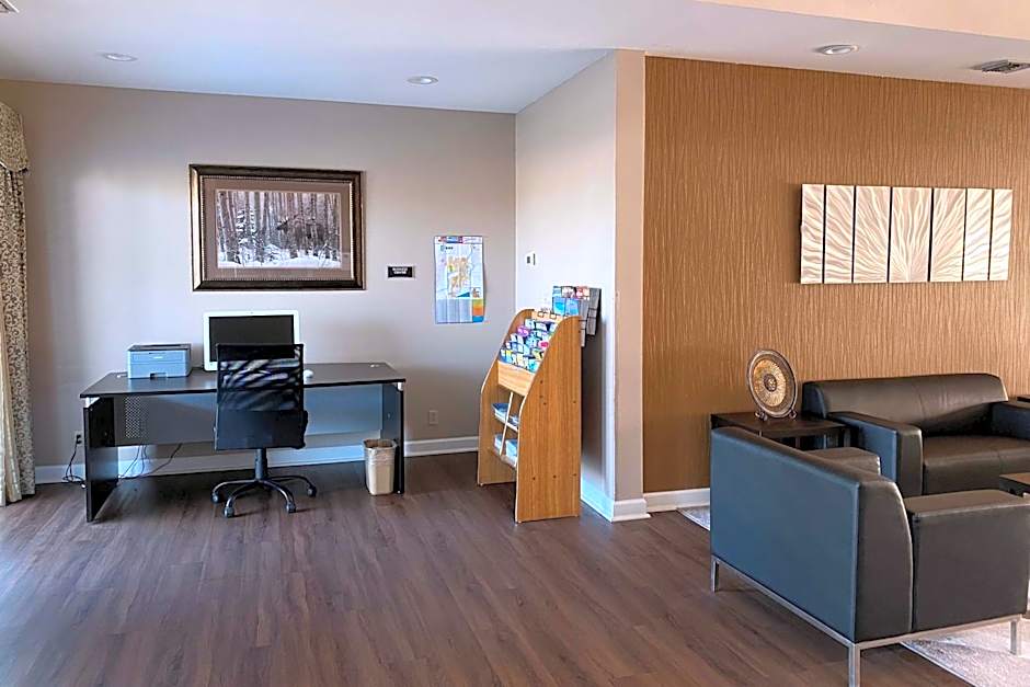 AmericInn by Wyndham Fort Atkinson