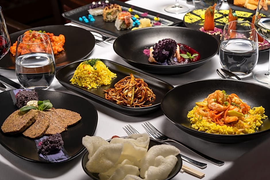 GRAVEL HOTELS SELECT