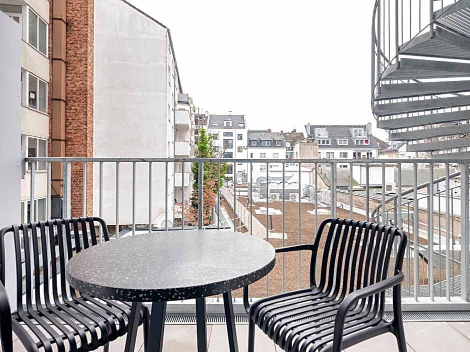 Numa Düsseldorf Leo