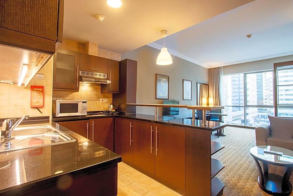 Al Manzel Hotel Apartments