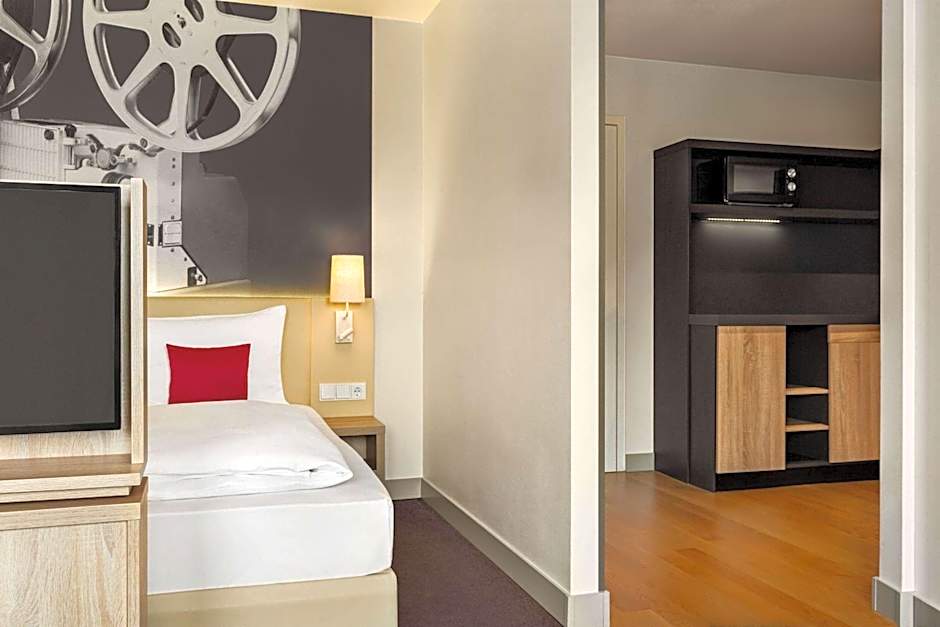 Vienna House Easy by Wyndham  München