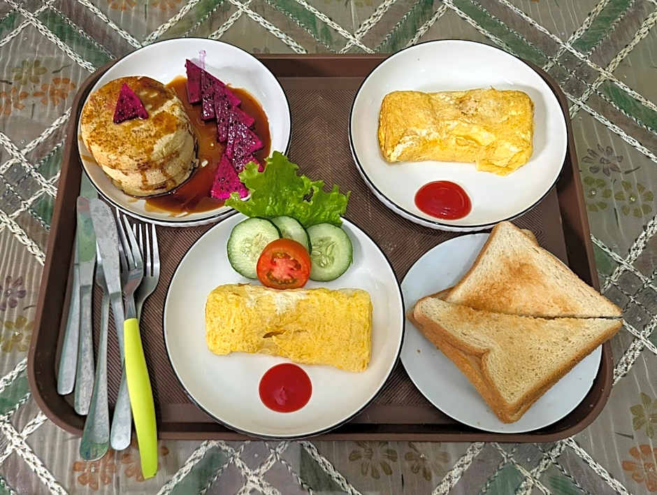 Sleepy Raccoon Hostel