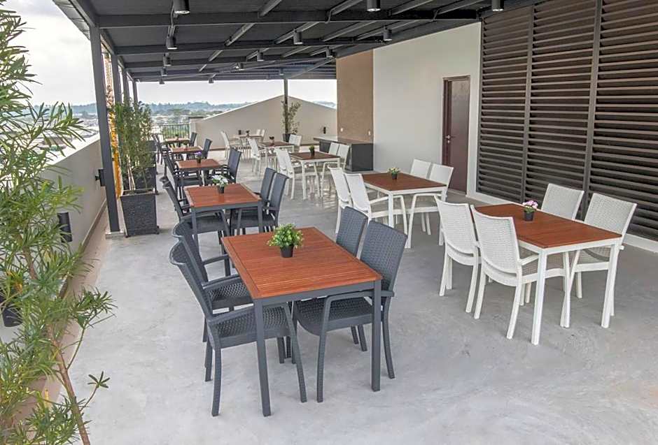 Redpine Boutique Hotel