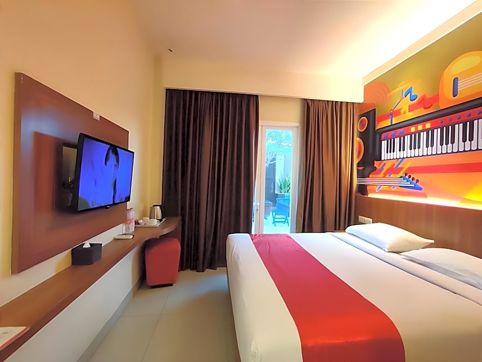 Front One Hotel Purwodadi