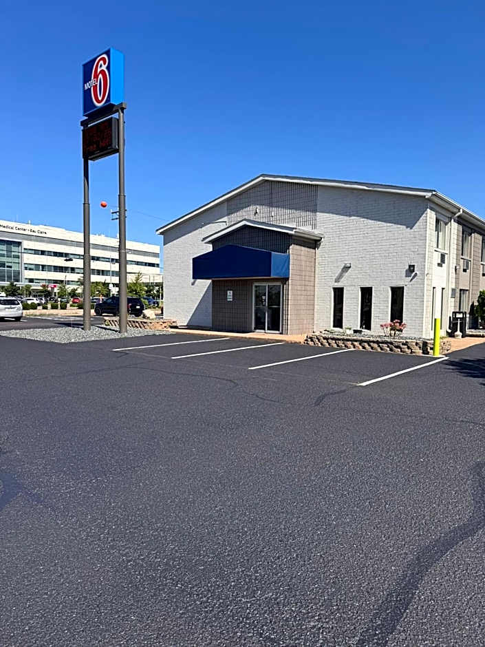 Motel 6-Eau Claire, WI