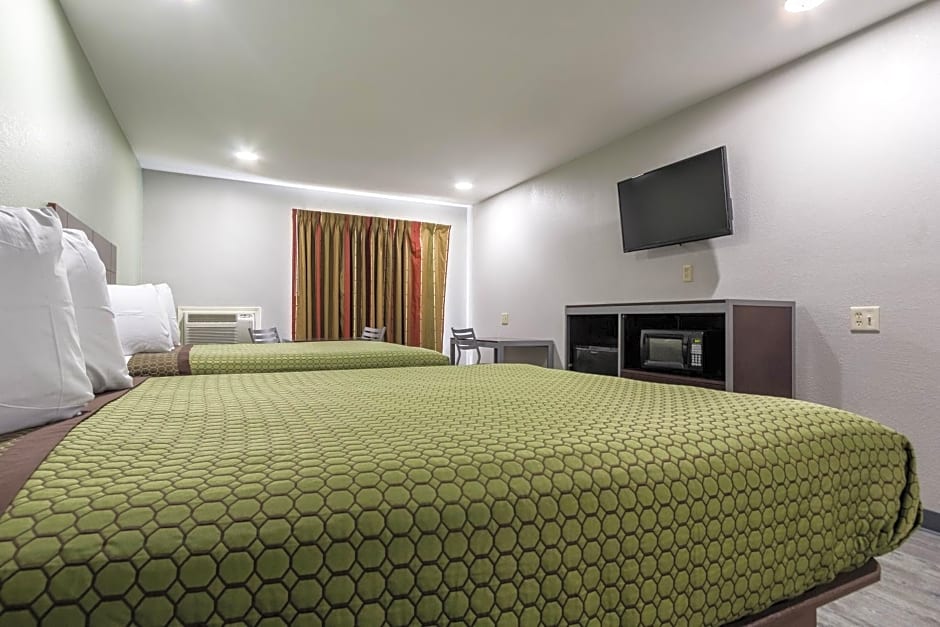 Scottish Inn and Suites Tomball