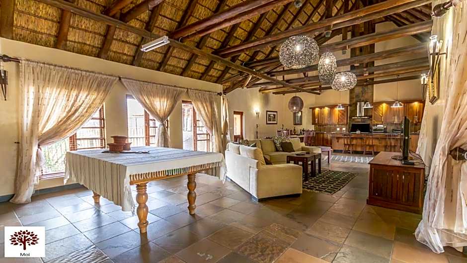 Zebula Golf and Wildlife Estate - Oryx Walkway Pax 16 - Moi Signature Luxury villa