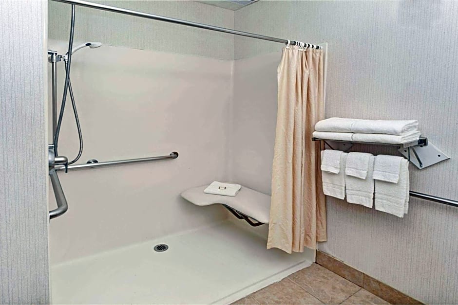 Red Lion Inn & Suites Elk Grove Village, IL