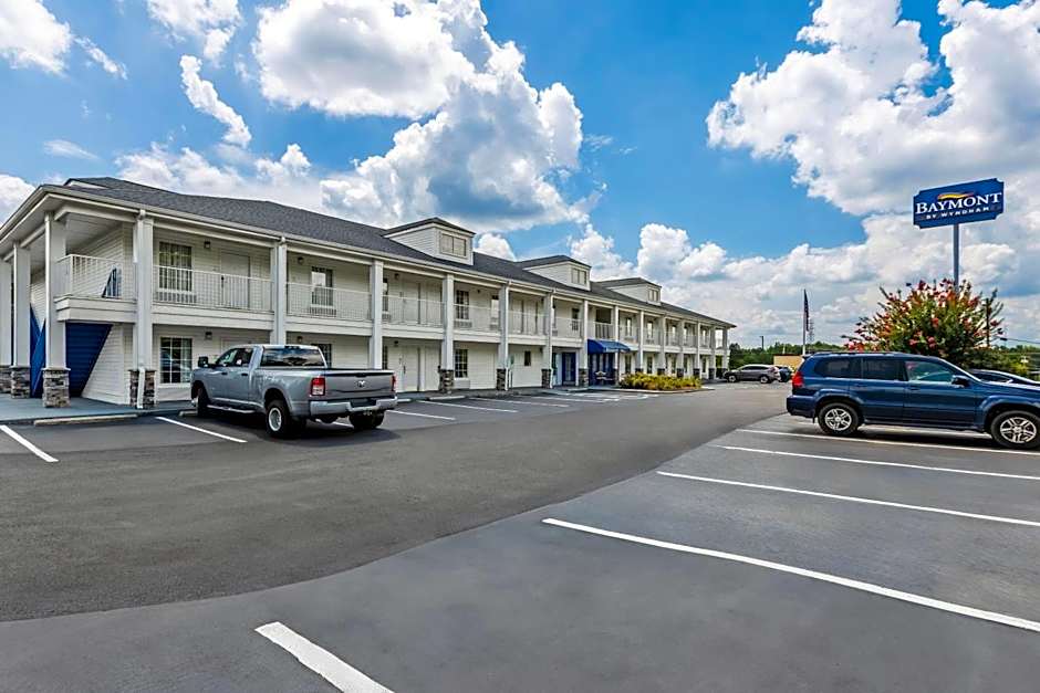 Baymont by Wyndham Forest City