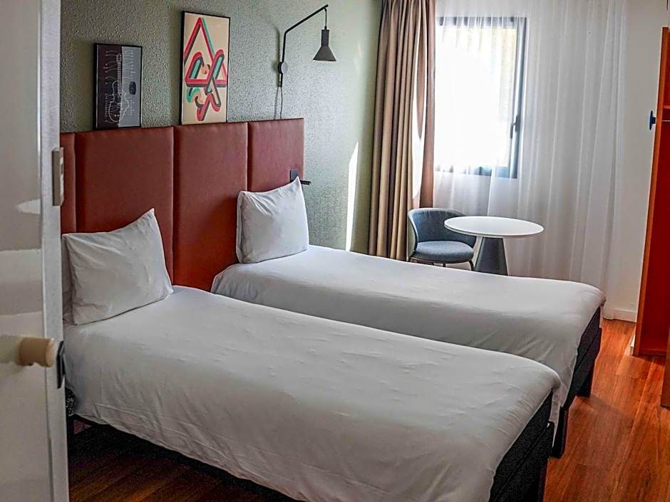 ibis Bayeux Port En Bessin