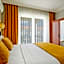 Gold Lion Hotel