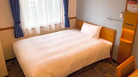 Single Room - Non-Smoking