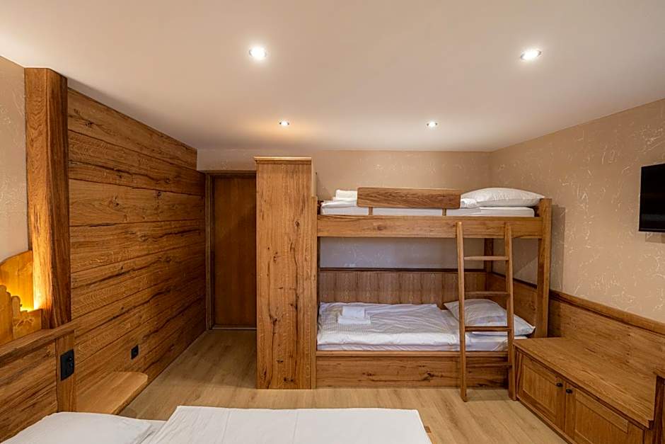 Bed & Breakfast LakeBled House