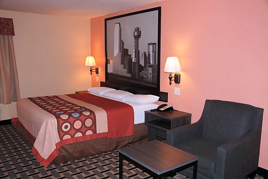 Super 8 by Wyndham Farmers Branch/North Dallas