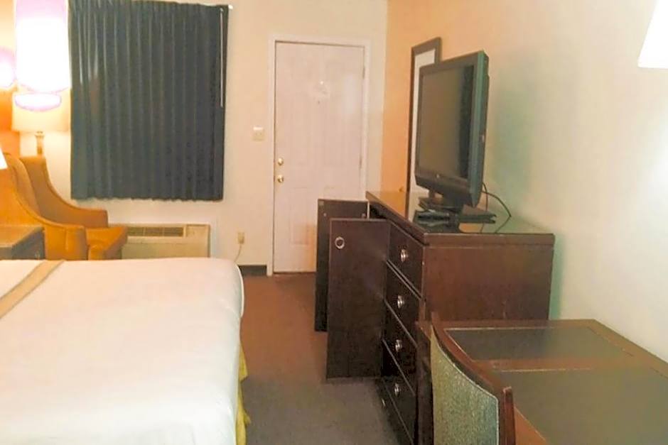 OYO Hotel McIntyre GA, US 441