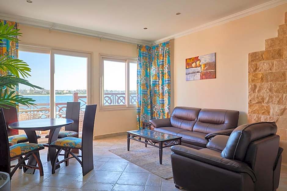 Golden Ocean Marina Hotel