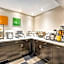 Comfort Inn & Suites Calgary - University