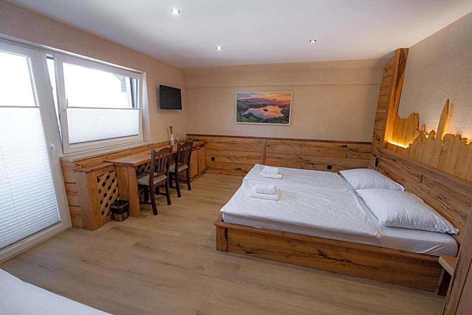 Bed & Breakfast LakeBled House