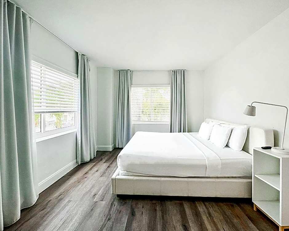 Photo 1 of 4 of 1 Bedroom 1 King Bed with Sofabed