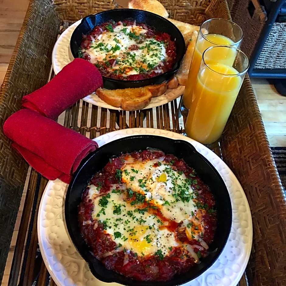 A Suite Retreat - Beyond Bed & Breakfast