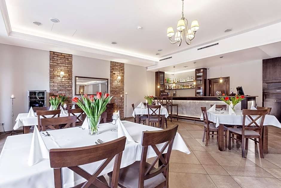 Hotel Modrzewiowy Dwór