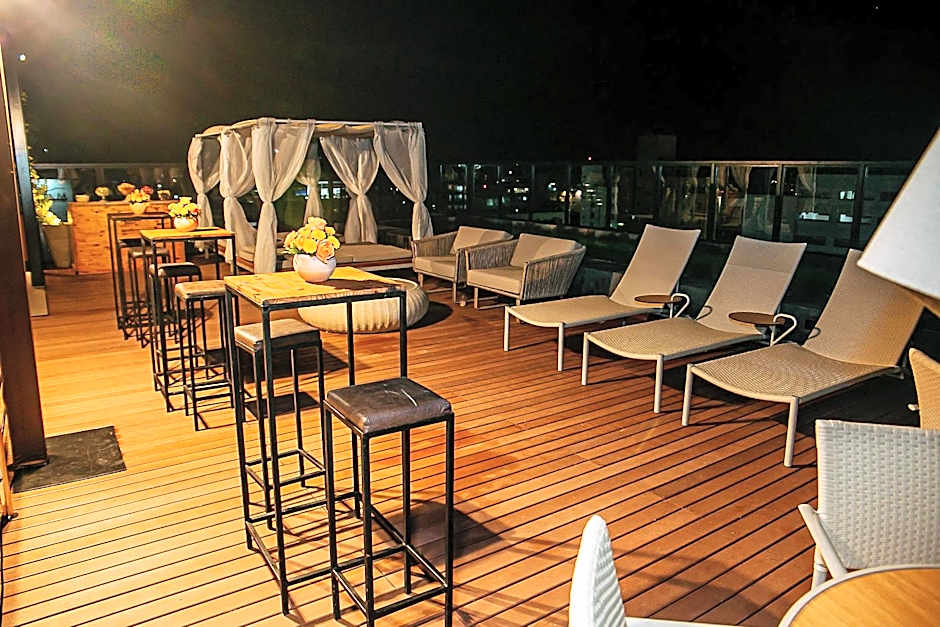 Urban 750 by Day by Day