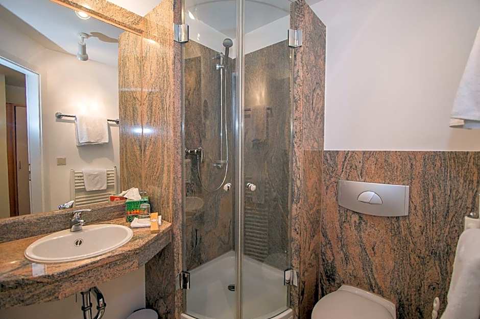 Hotel Garni am Markt - Businesshotel - Frühstücksbuffet - Fahrradabstellplatz - Hunde willkommen