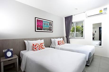 Deluxe Suite Room (Non - Smoking)