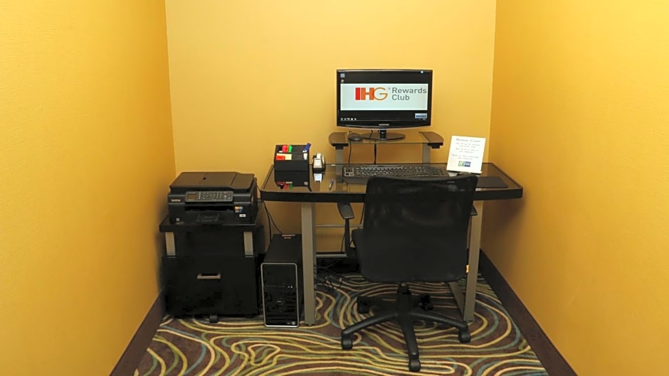 Holiday Inn Express Hotel & Suites Saginaw by IHG