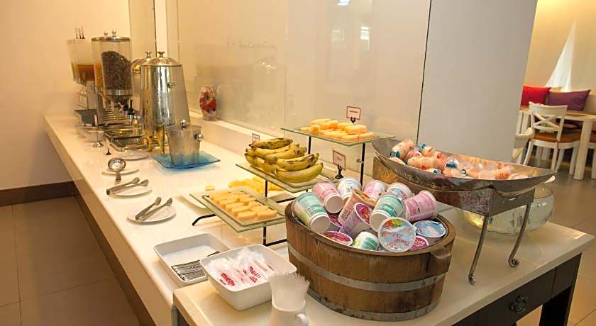 Hope Land Hotel  Sukhumvit 46/1