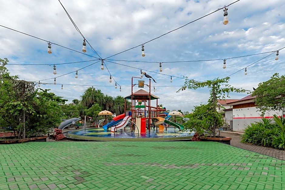 Urbanview Hotel Tropical Ketapang by RedDoorz