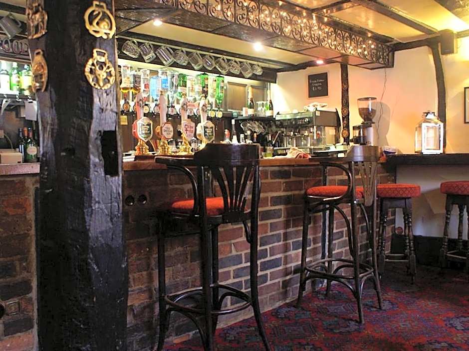 THE SARACENS HEAD INN