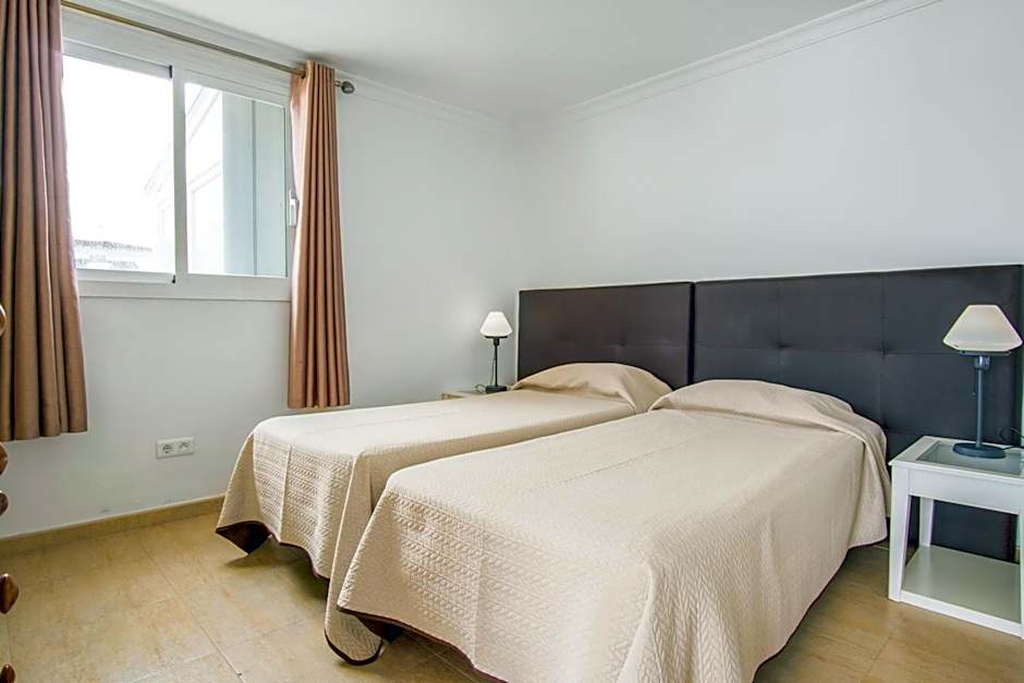 Duquesa Harbour Club Aparthotel