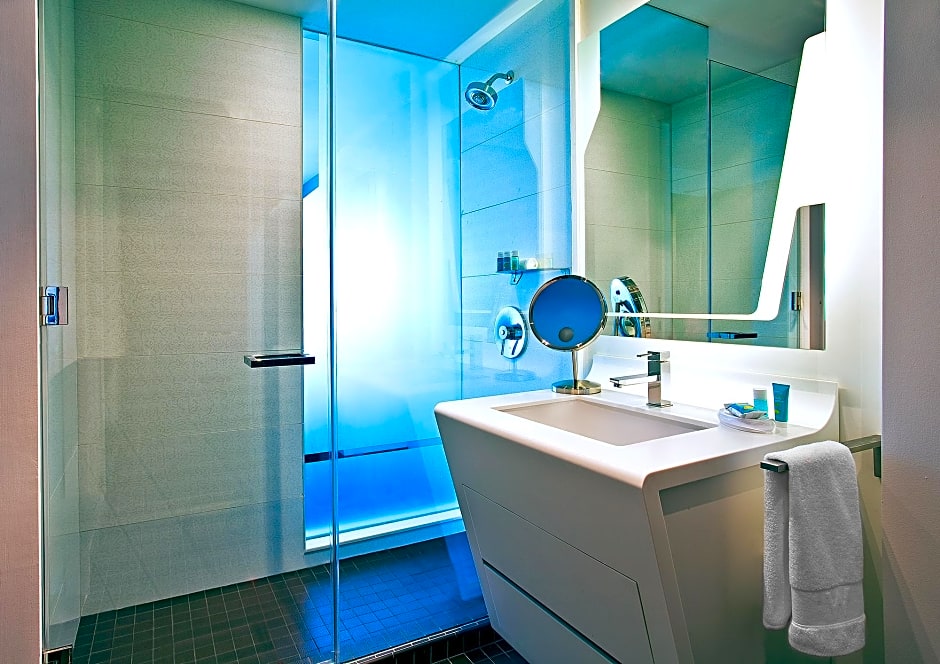 The Washington Hotel by LuxUrban