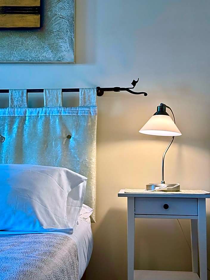 Eremes Rooms & Apartments