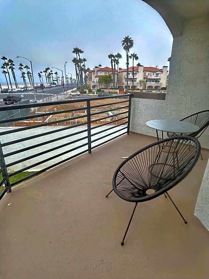 HUNTINGTON BEACH INN