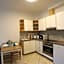 Airport Luxury Apartment with Balcony + Free parking